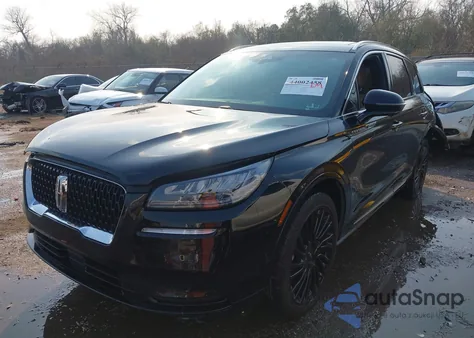 2022 Lincoln Corsair Reserve z USA, uszkodzony, nr VIN 5LMCJ2C92NUL32403